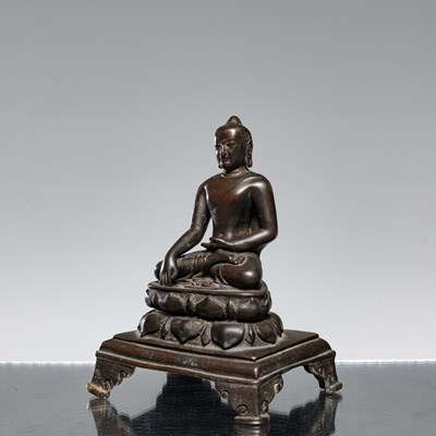 Lot 9 - BUDDHA BRONZE INDIA NALANDA 8TH CENTURY OR POSSIBLY LATER
