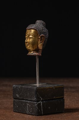 Lot 1 - HEAD OF A BUDDHA