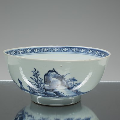 Lot 154 - (R) BLUE AND WHITE PORCELAIN CHINA QIANLONG PERIODE