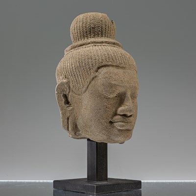 Lot 66 - SOUTH-EAST ASIAN SANDSTONE HEAD OF UMA 12TH CENTURY