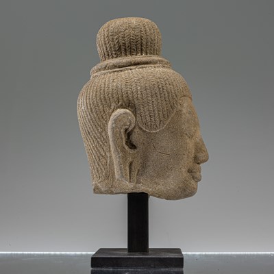 Lot 66 - SOUTH-EAST ASIAN SANDSTONE HEAD OF UMA 12TH CENTURY