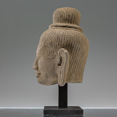 Lot 66 - SOUTH-EAST ASIAN SANDSTONE HEAD OF UMA 12TH CENTURY