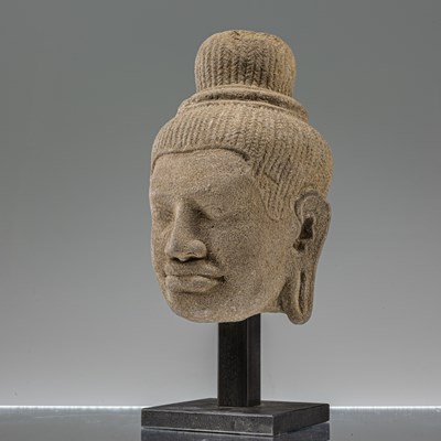 Lot 66 - SOUTH-EAST ASIAN SANDSTONE HEAD OF UMA 12TH CENTURY