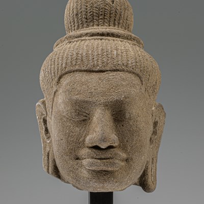 Lot 66 - SOUTH-EAST ASIAN SANDSTONE HEAD OF UMA 12TH CENTURY
