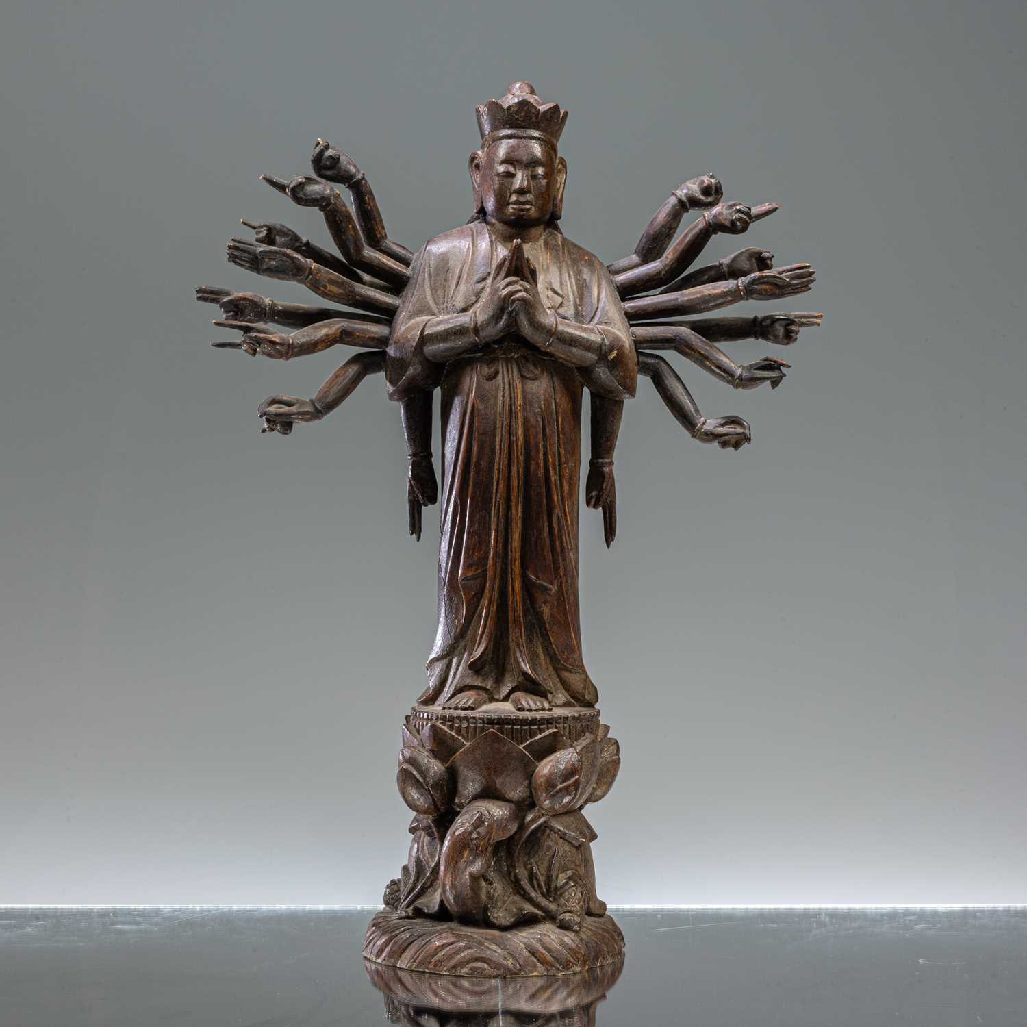 Lot 70 - STANDING GUAYNIN / AVALOKITESHVARA WOOD CARVED VEITNAM 18TH TO 19 CENTURY
