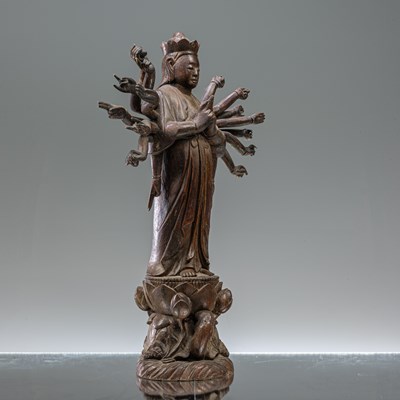 Lot 70 - STANDING GUAYNIN / AVALOKITESHVARA WOOD CARVED VEITNAM 18TH TO 19 CENTURY