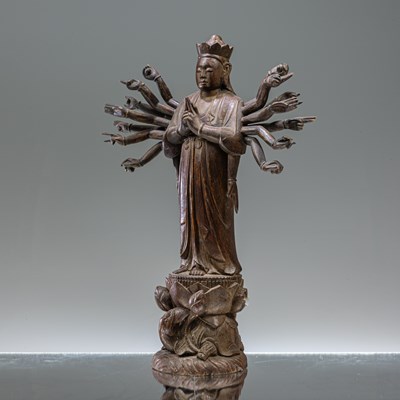 Lot 70 - STANDING GUAYNIN / AVALOKITESHVARA WOOD CARVED VEITNAM 18TH TO 19 CENTURY