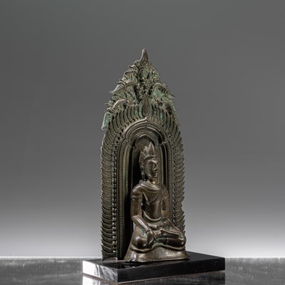 Lot 74 - LOPBURI BRONZE BUDDHA 14TH CENTURY SOUTH-EAST ASIA