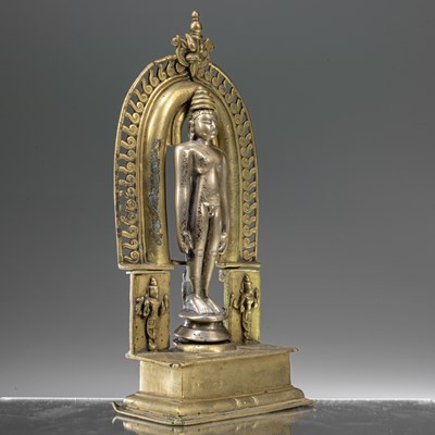 Lot 95 - STANDING BRONZE JAIN PARSHVA, THE 23RD TIRTHANKARA 15TH CENTURY