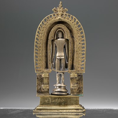 Lot 95 - STANDING BRONZE JAIN PARSHVA, THE 23RD TIRTHANKARA 15TH CENTURY