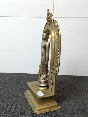 Lot 95 - STANDING BRONZE JAIN PARSHVA, THE 23RD TIRTHANKARA 15TH CENTURY