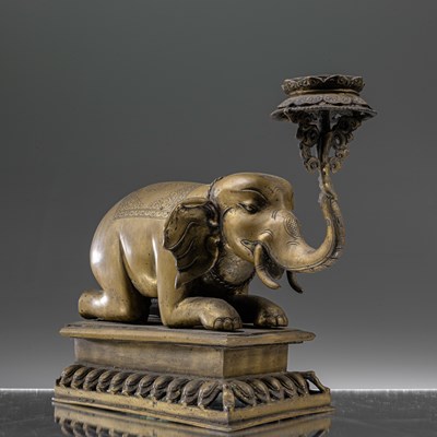 Lot 44 - BRONZE ELEPHANT IN FORM OF AN OILLAMP NEPAL 19TH CENTURY