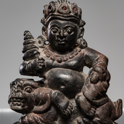 Lot 39 - WHITE JAMBHALA BLACK STONE NEPAL 19TH CENTURY