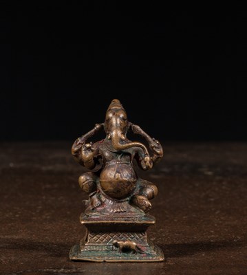 Lot 124 - SEATED GANESHA BRONZE INDIA 17TH CENTURY