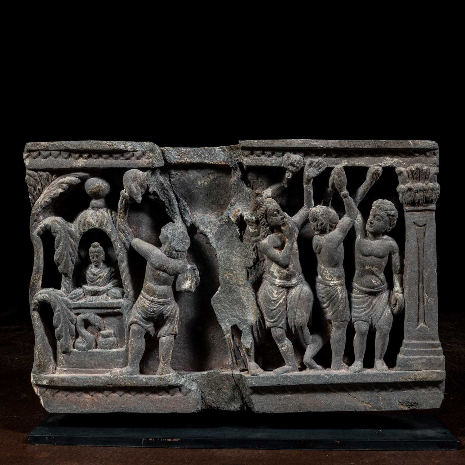Lot 3 - GREY SCHIST RELIEF WITH CONSORTS GANDHARA 4TH CENTURY