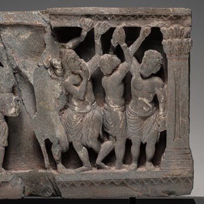 Lot 3 - GREY SCHIST RELIEF WITH CONSORTS GANDHARA 4TH CENTURY