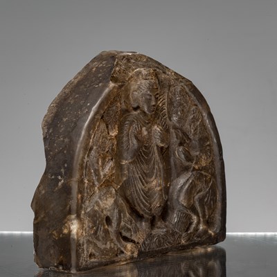 Lot 4 - STANDING ROCK CRYSTAL BUDDHA DEPICTING BUDDHA GANDHARA 4TH CENTURY