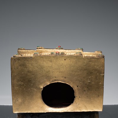 Lot 46 - THRONE OF A LARGER SCULPTURE COPPER REPOUSSE FIRE GILT TIBET 18TH CENTURY