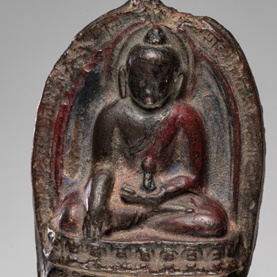 Lot 57 - VERY EARLY TIBETAN TSA TSA DEPICTING BUDDHA AKSHOBYA 14TH CENTURY
