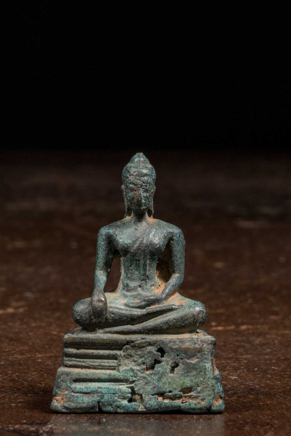 Lot 95 - SEATED BRONZE BUDDHA THAILAND 15TH CENTURY