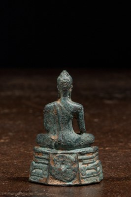 Lot 95 - SEATED BRONZE BUDDHA THAILAND 15TH CENTURY