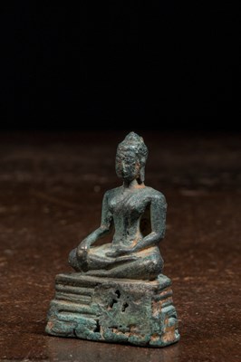 Lot 95 - SEATED BRONZE BUDDHA THAILAND 15TH CENTURY