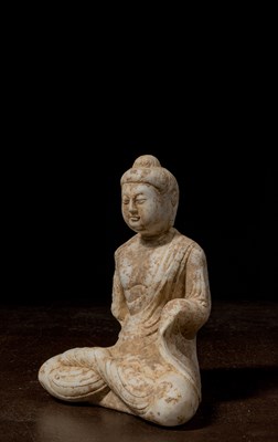 Lot 3 - A MARBLE FIGURE OF A SEATED BUDDHA NORTHERN QI (550-577 CE)