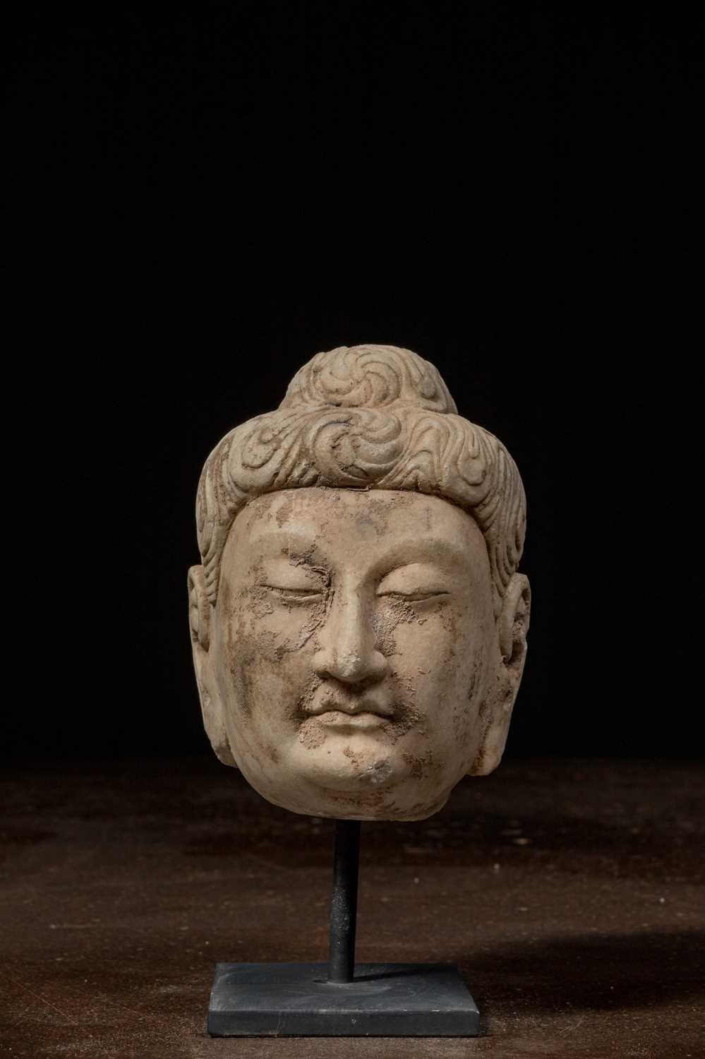 Lot 25 - CHINESE MARBLE BUDDHA HEAD NORTHERN QI 6TH CENTURY