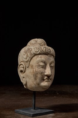 Lot 25 - CHINESE MARBLE BUDDHA HEAD NORTHERN QI 6TH CENTURY