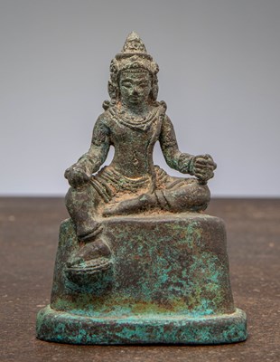 Lot 103 - BRONZE SEATED BUDDHIST BODHISATTVA