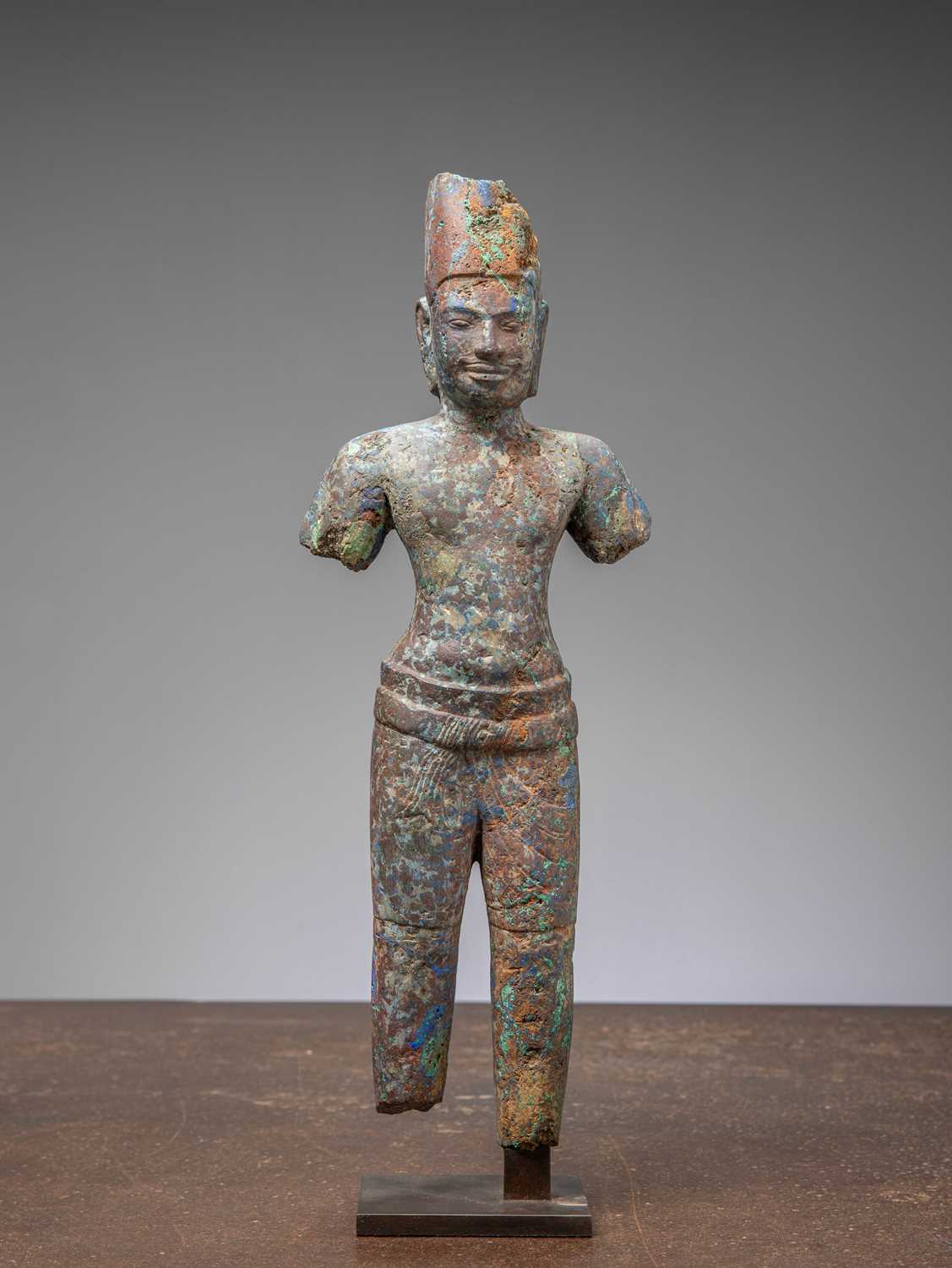 Lot 97 - STANDING CARVED MALACHITE VISHNU ANGKOR PERIIOD KULEN STYLE 9TH CENTURY