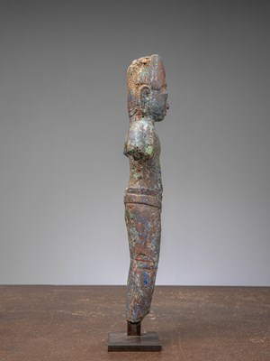Lot 97 - STANDING CARVED MALACHITE VISHNU ANGKOR PERIIOD KULEN STYLE 9TH CENTURY