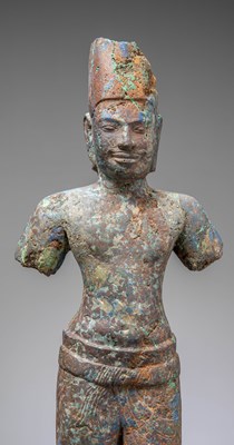 Lot 97 - STANDING CARVED MALACHITE VISHNU ANGKOR PERIIOD KULEN STYLE 9TH CENTURY