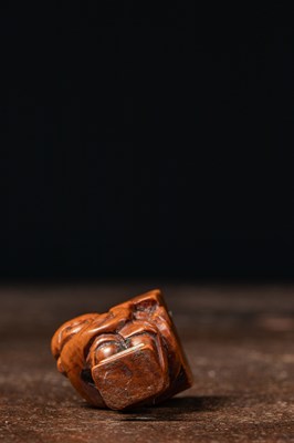 Lot 31 - (R) JAPANESE NETSUKE