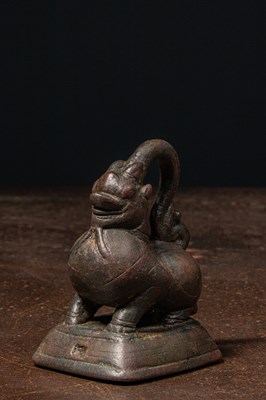 Lot 64 - LION SHAPED OPIUM WEIGHT BURMA 18TH CENTURY , 1 VISS