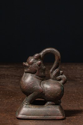 Lot 64 - LION SHAPED OPIUM WEIGHT BURMA 18TH CENTURY , 1 VISS