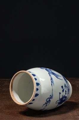 Lot 3 - A CHINESE BLUE AND WHITE PORCELAIN VASE MING DYNASTY