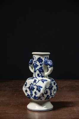 Lot 23 - A BLUE AND WHITE PORCELAIN VASE CHINA