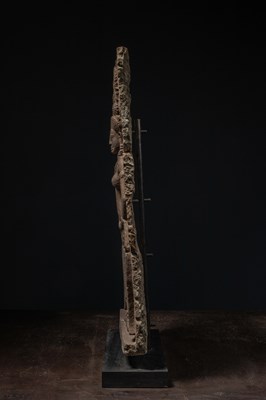 Lot 29 - SANDTSTONE APSARA CAMBODIA ANGKOR WAT 12TH CENTURY
