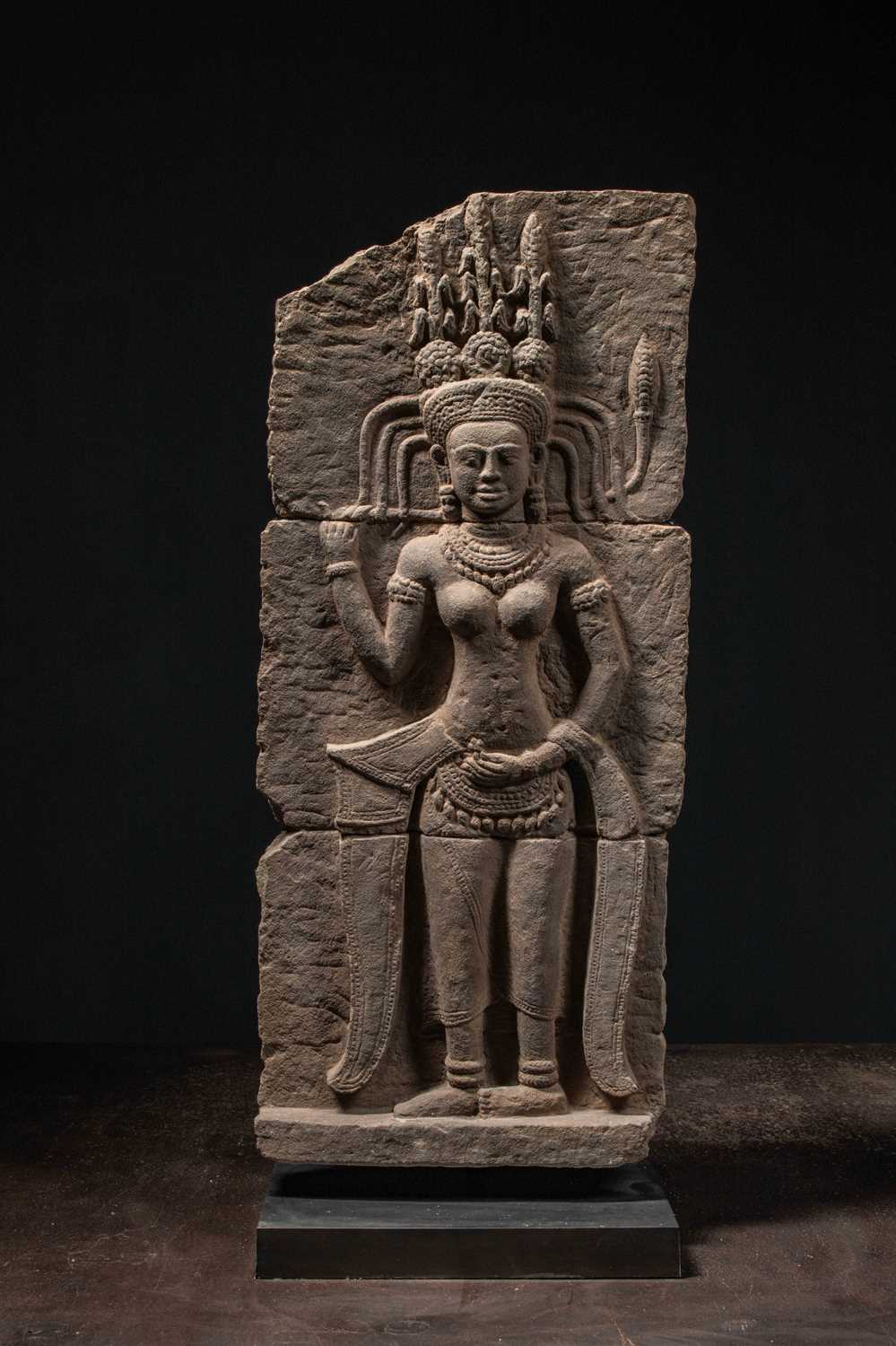 Lot 29 - SANDTSTONE APSARA CAMBODIA ANGKOR WAT 12TH CENTURY