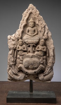 Lot 390 - A BUDDHAS ON KALA SANDSTONE, APPROX 12TH CENTURY, KHMER EMPIRE