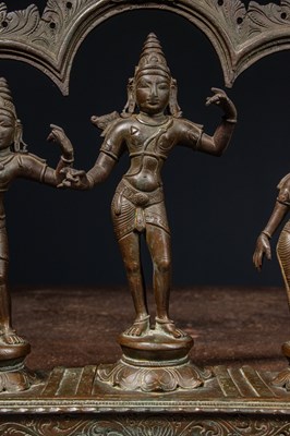 Lot 11 - BRONZE SHRINE DEPICTING RAMA SITA AND LAKSHMAN INDIA 16TH CENTURY