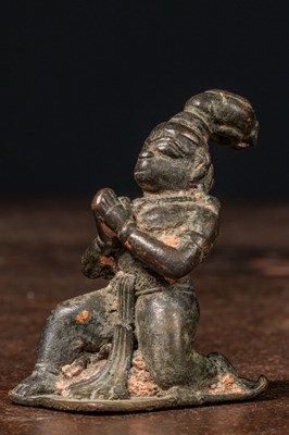 Lot 44 - KNEEILING BRONZE HANUMAN INDIA 16TH CENTURY