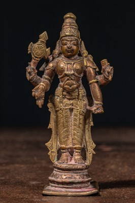 Lot 221 - STANDING BI-METALL VISNU INDIA 18TH CENTURY