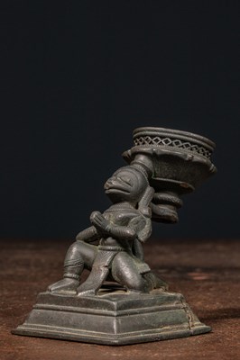 Lot 90 - A BRONZE FIGURE OF KNEELING HANUMAN INDIA 16TH CENTURY