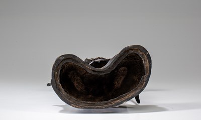 Lot 49 - WEI TUO VEDA STATUE