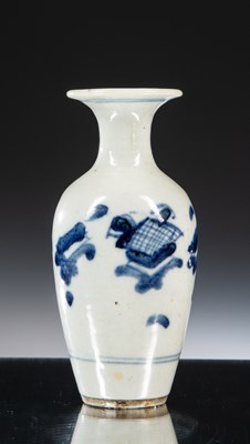 Lot 56 - VASE