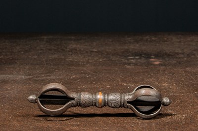 Lot 111 - BRONZE VAJRA TIBET 16TH CENTURY WITH COPPER AND IRON INLAYS