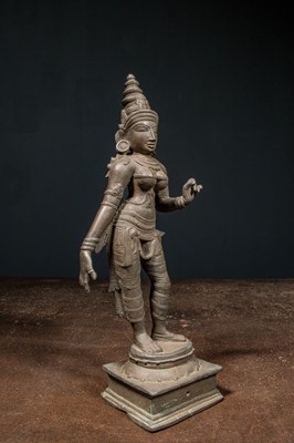 Lot 19 - LARGE STANDING SHRI DEVI BRONZE NEPAL 16TH CENTURY