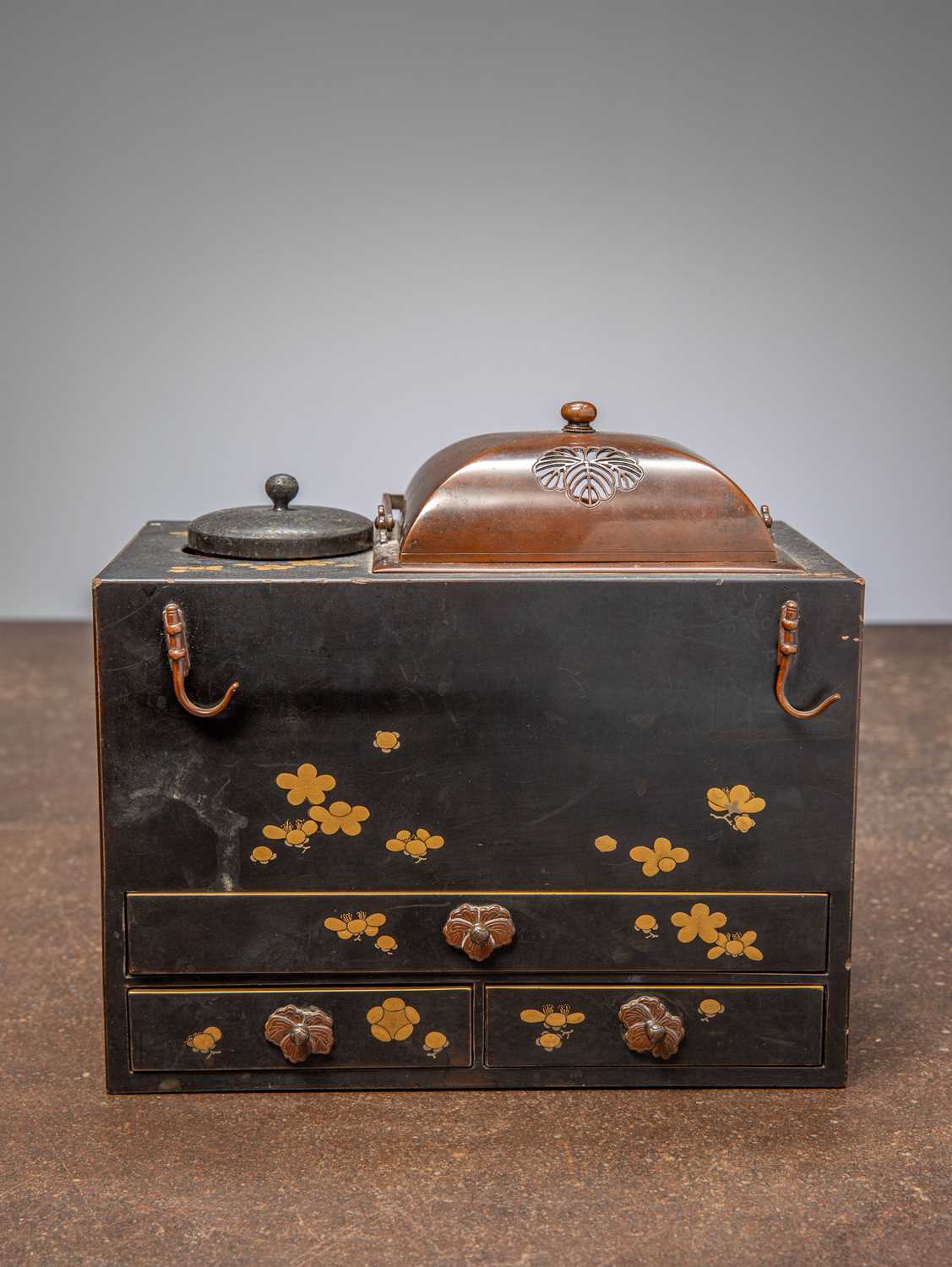 Lot 61 - (R) A LACQUERED SUZURIBAKO (WRITING BOX) AND TABAKOBON (PORTABLE BRAZIER SET) , JAPAN 19TH CENTURY